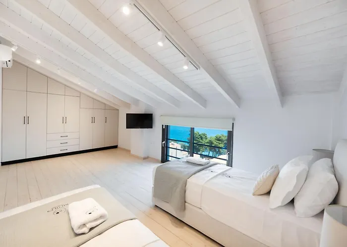 Nicole's Collection Nydri (Lefkada)